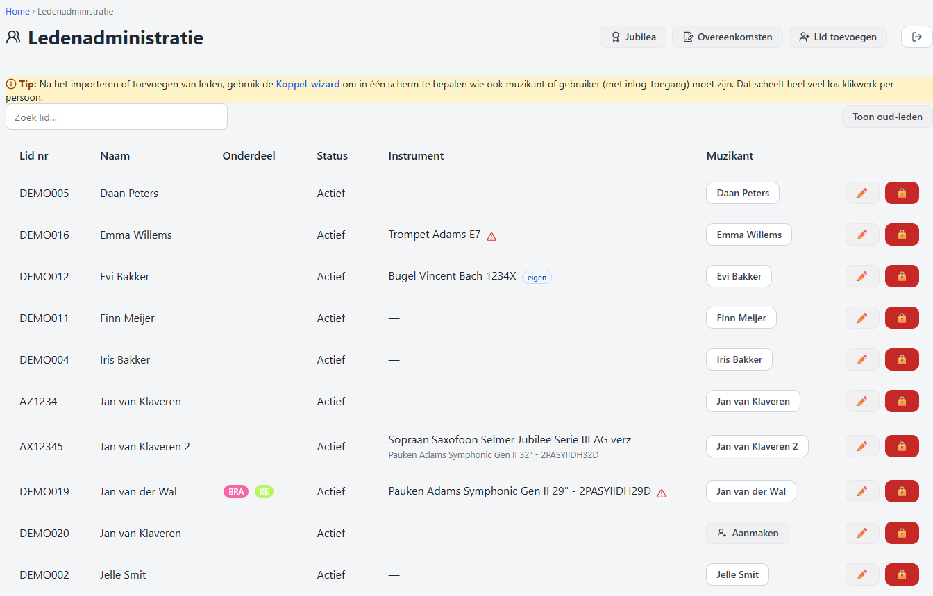 De ledenlijst met zoeken, sorteren en statusbadges